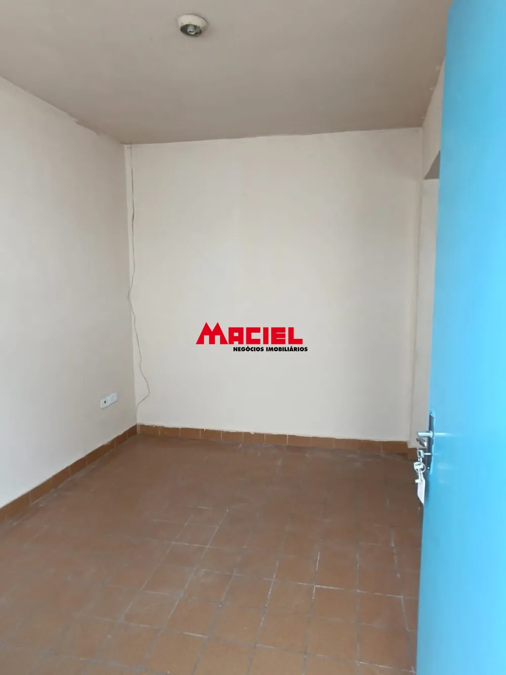 Alugar Casa / Ed&iacute;cula em S&atilde;o Jos&eacute; dos Campos R$ 1.250,00 - Foto 4