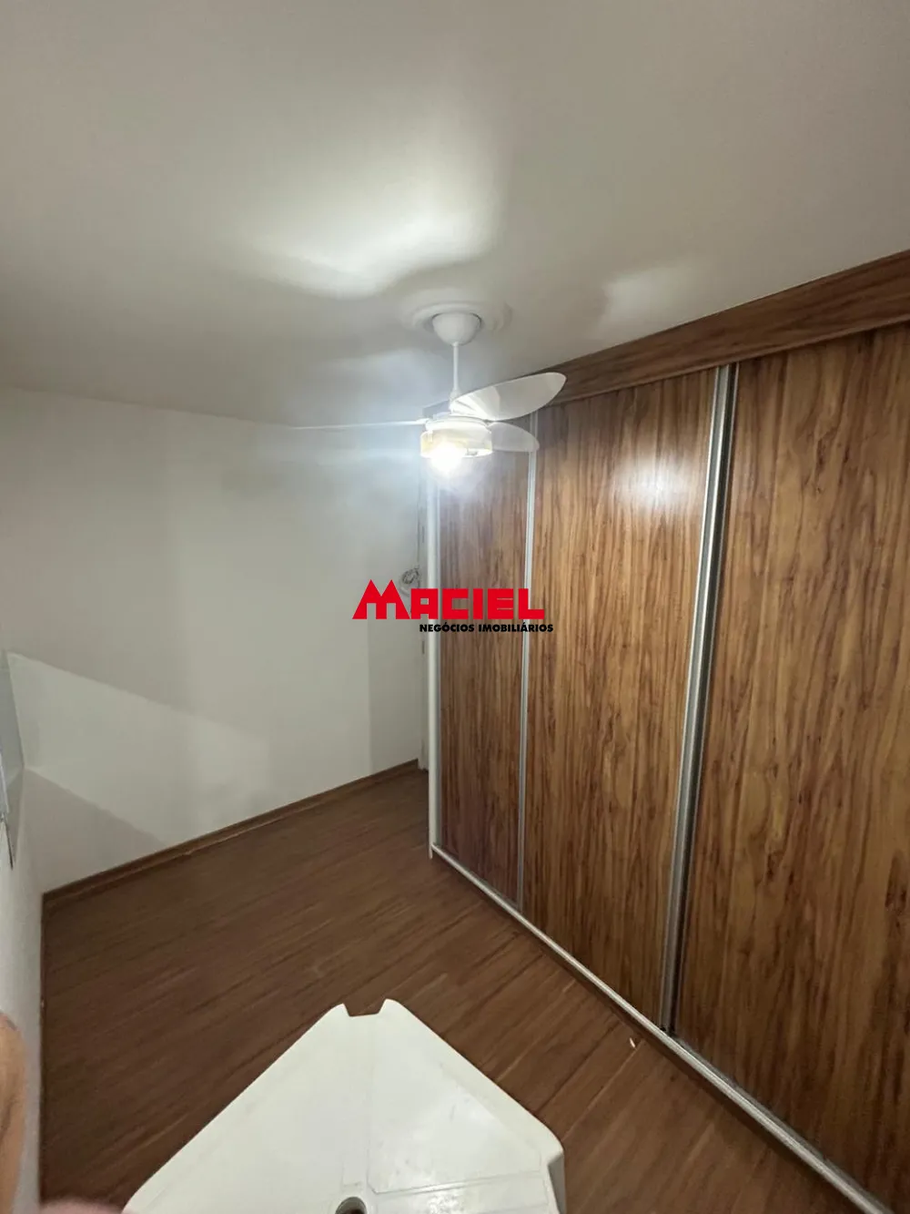 Alugar Apartamento / Padr&atilde;o em S&atilde;o Jos&eacute; dos Campos R$ 2.300,00 - Foto 5