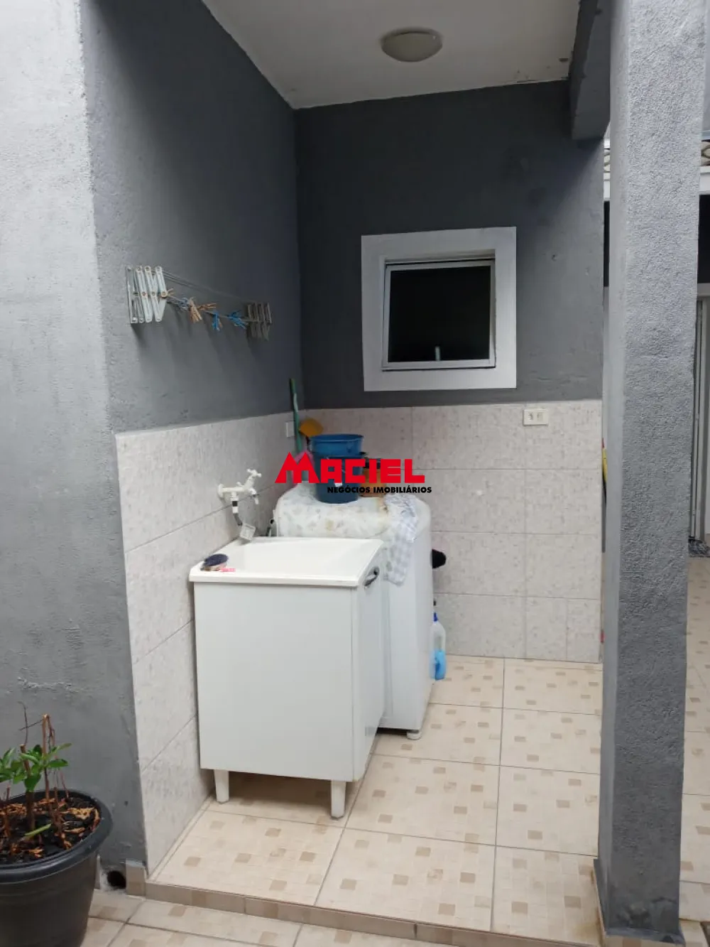 Alugar Casa / Sobrado em Jacare&iacute; R$ 2.800,00 - Foto 23