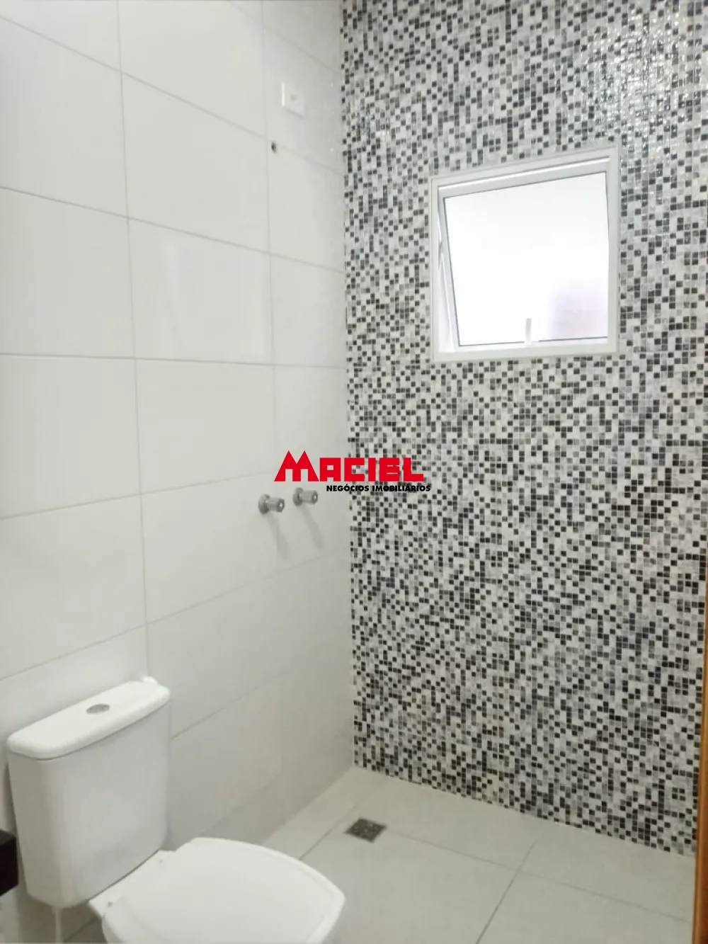 Alugar Casa / Sobrado em Jacare&iacute; R$ 2.800,00 - Foto 12