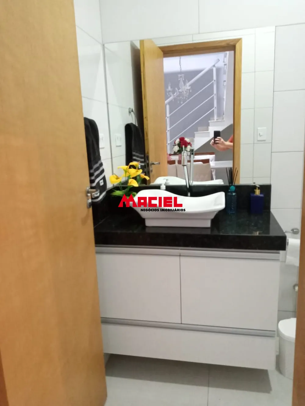Alugar Casa / Sobrado em Jacare&iacute; R$ 2.800,00 - Foto 7