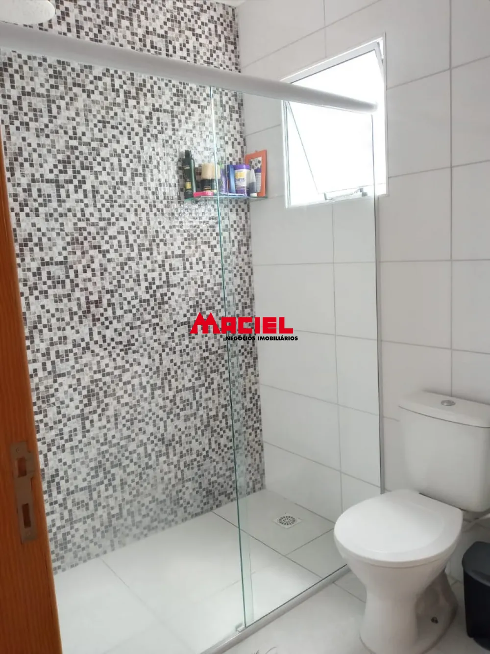 Alugar Casa / Sobrado em Jacare&iacute; R$ 2.800,00 - Foto 11