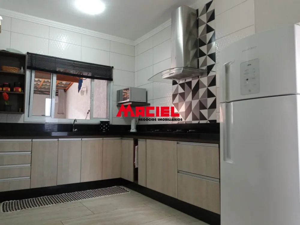 Alugar Casa / Sobrado em Jacare&iacute; R$ 2.800,00 - Foto 3