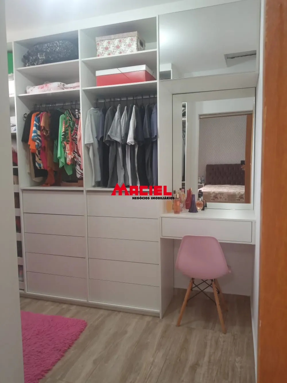 Alugar Casa / Sobrado em Jacare&iacute; R$ 2.800,00 - Foto 15