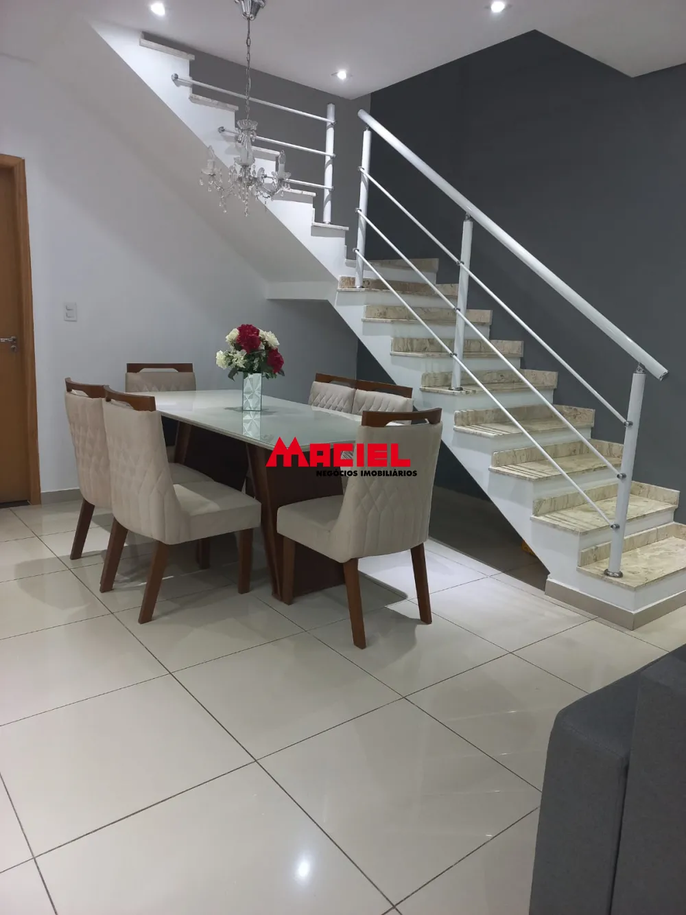 Alugar Casa / Sobrado em Jacare&iacute; R$ 2.800,00 - Foto 6