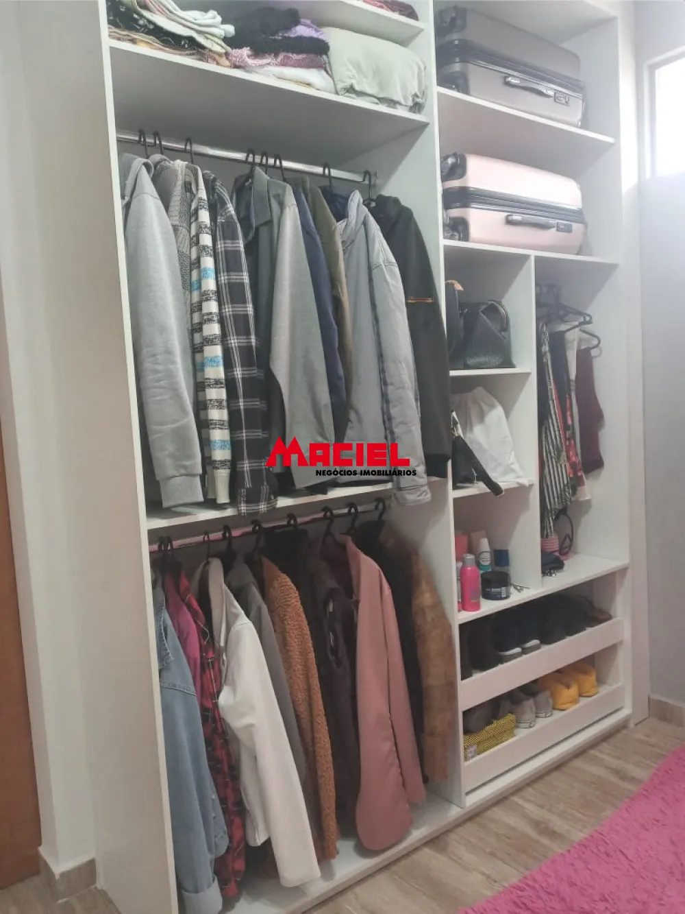 Alugar Casa / Sobrado em Jacare&iacute; R$ 2.800,00 - Foto 10