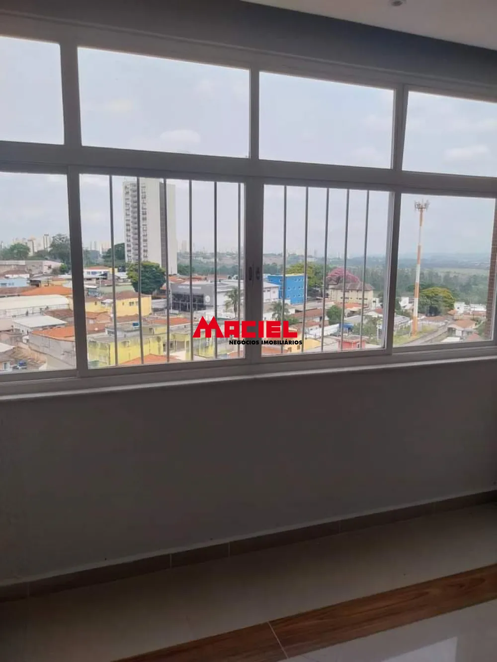 Comprar Apartamento / Padr&atilde;o em S&atilde;o Jos&eacute; dos Campos R$ 385.000,00 - Foto 4