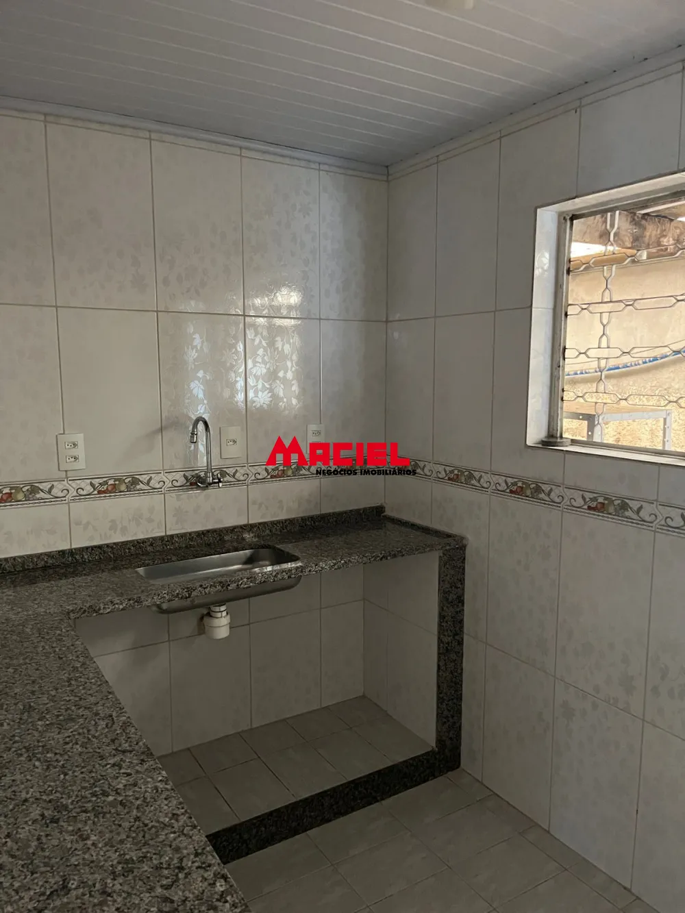 Alugar Comercial / Ponto Comercial em S&atilde;o Jos&eacute; dos Campos R$ 3.800,00 - Foto 14