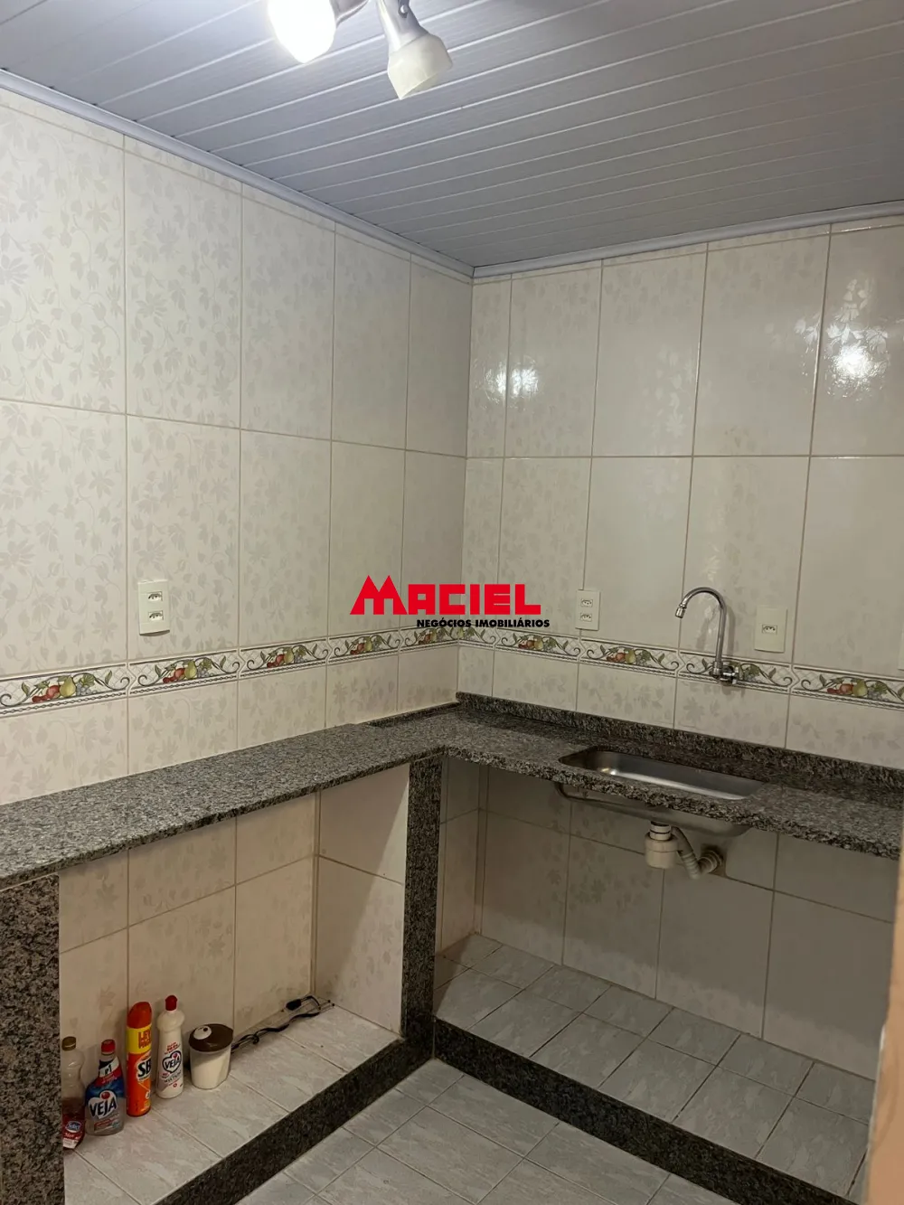 Alugar Comercial / Ponto Comercial em S&atilde;o Jos&eacute; dos Campos R$ 3.800,00 - Foto 16