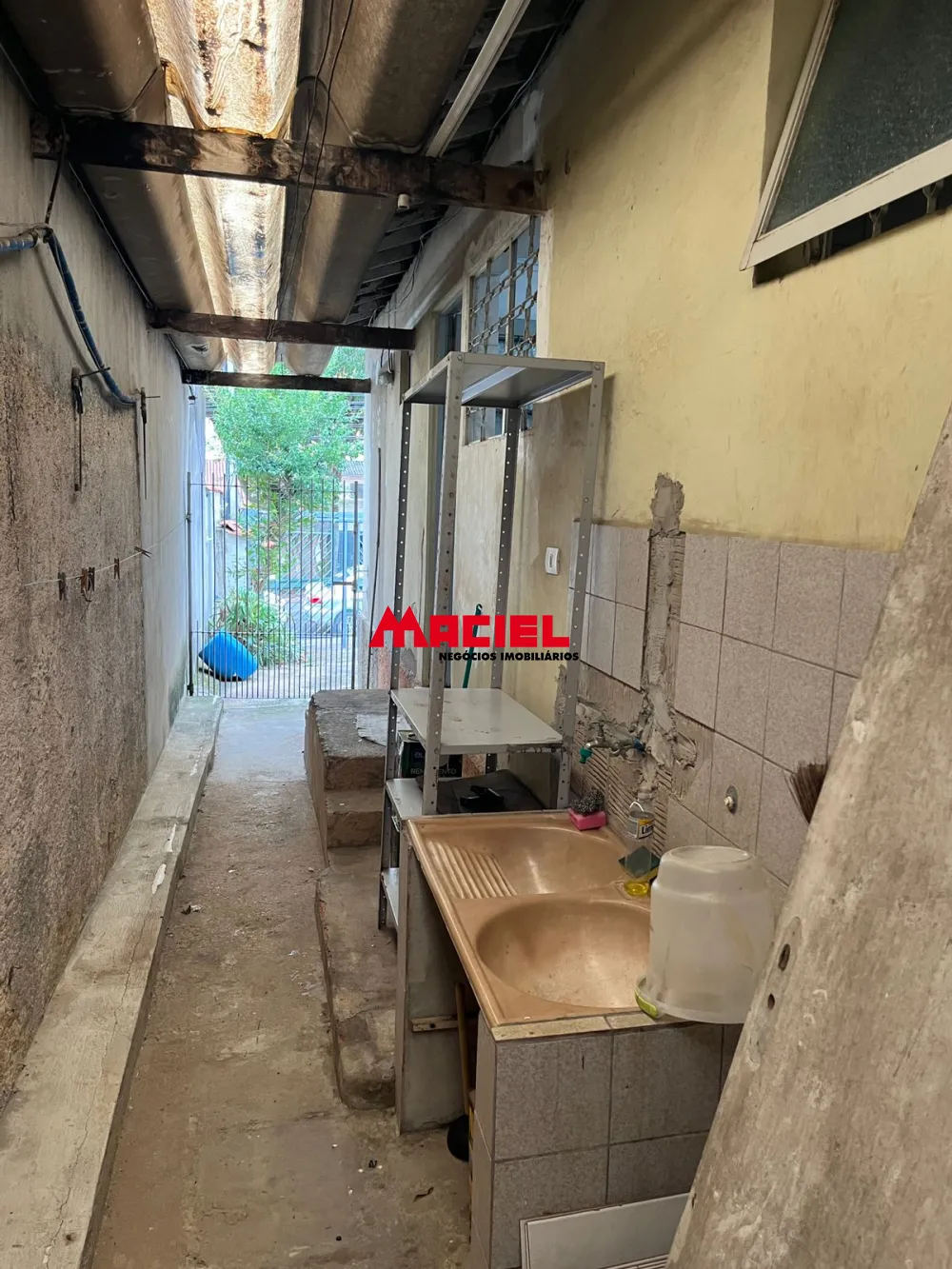 Alugar Comercial / Ponto Comercial em S&atilde;o Jos&eacute; dos Campos R$ 3.800,00 - Foto 17