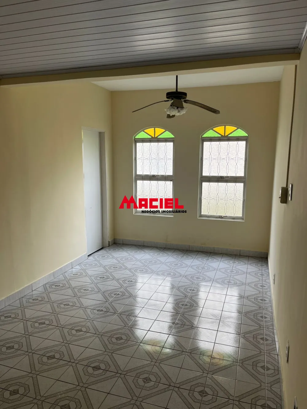 Alugar Comercial / Ponto Comercial em S&atilde;o Jos&eacute; dos Campos R$ 3.800,00 - Foto 18