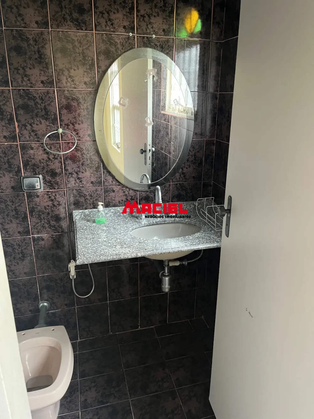 Alugar Comercial / Ponto Comercial em S&atilde;o Jos&eacute; dos Campos R$ 3.800,00 - Foto 22