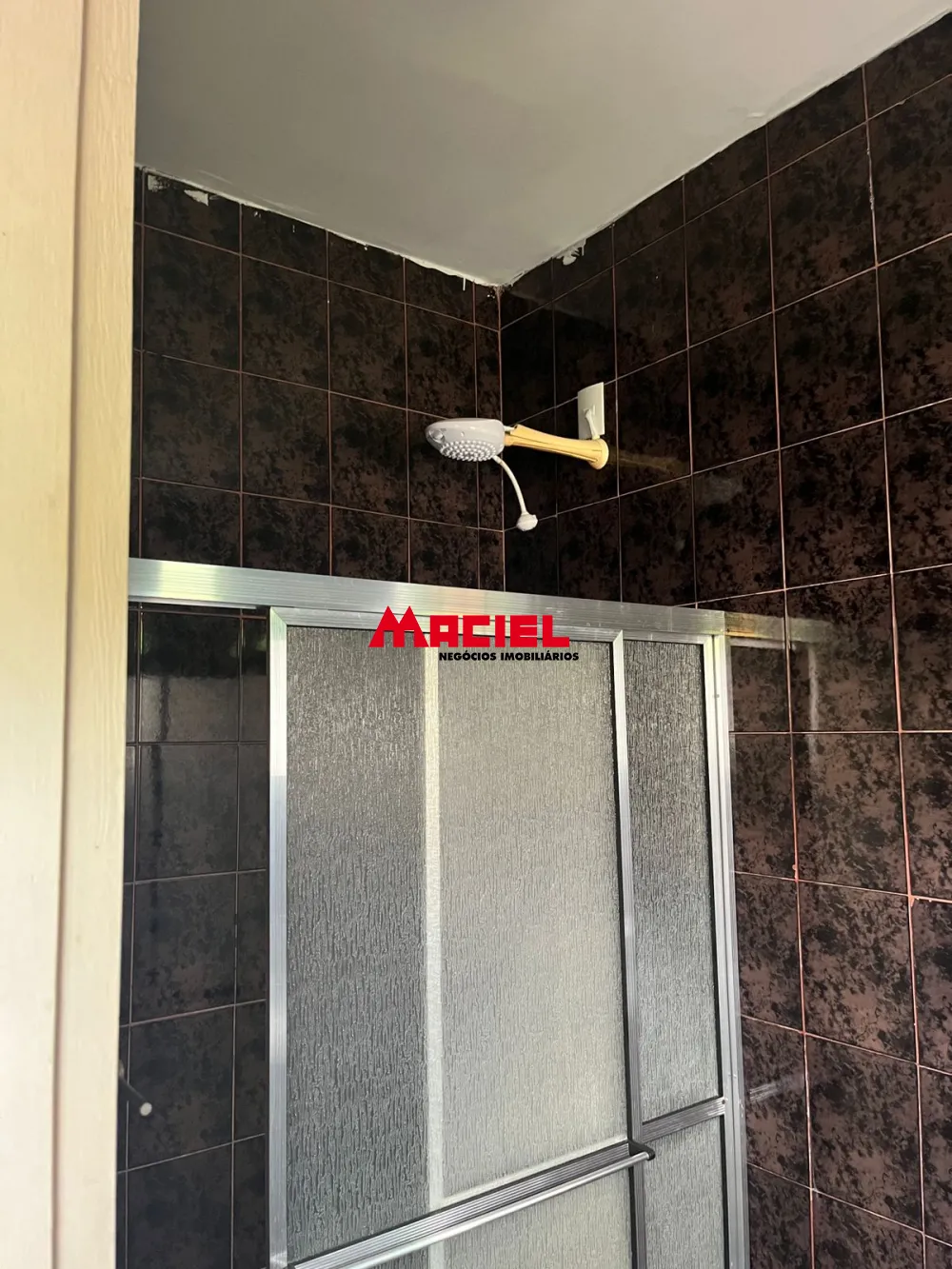 Alugar Comercial / Ponto Comercial em S&atilde;o Jos&eacute; dos Campos R$ 3.800,00 - Foto 23