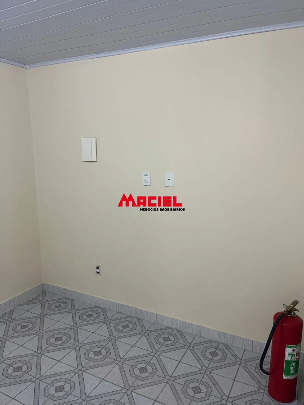 Alugar Comercial / Ponto Comercial em S&atilde;o Jos&eacute; dos Campos R$ 3.800,00 - Foto 24