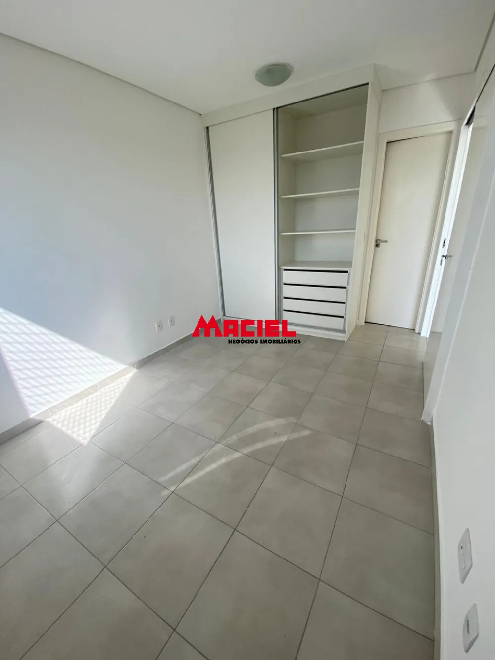 Alugar Apartamento / Padr&atilde;o em S&atilde;o Jos&eacute; dos Campos R$ 1.500,00 - Foto 6