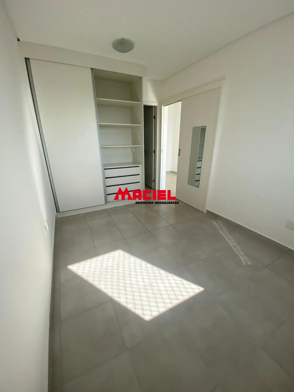 Alugar Apartamento / Padr&atilde;o em S&atilde;o Jos&eacute; dos Campos R$ 1.500,00 - Foto 16