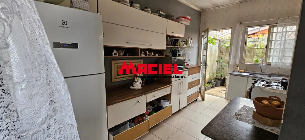 Comprar Casa / Padr&atilde;o em S&atilde;o Jos&eacute; dos Campos R$ 350.000,00 - Foto 3