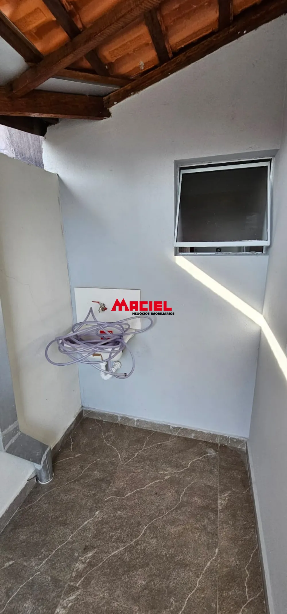 Comprar Casa / Padr&atilde;o em S&atilde;o Jos&eacute; dos Campos R$ 560.000,00 - Foto 3