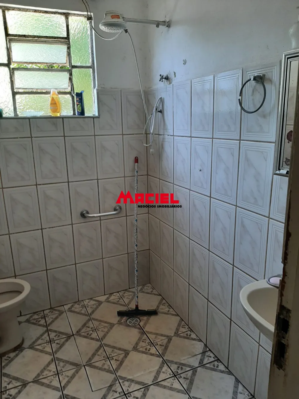 Comprar Casa / Padr&atilde;o em S&atilde;o Jos&eacute; dos Campos R$ 430.000,00 - Foto 2