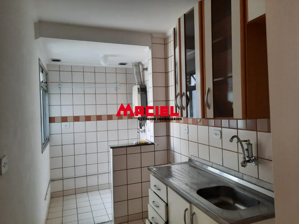 Alugar Apartamento / Padr&atilde;o em S&atilde;o Jos&eacute; dos Campos R$ 2.230,00 - Foto 6