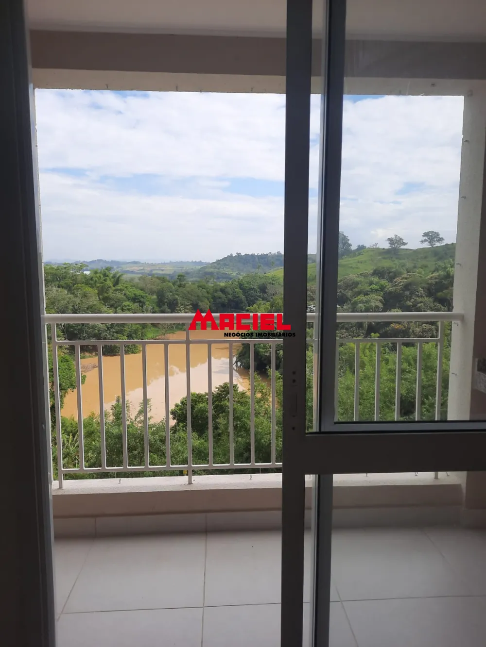 Comprar Apartamento / Padr&atilde;o em Jacare&iacute; R$ 500.000,00 - Foto 4