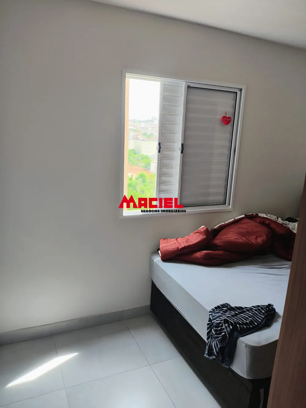 Comprar Apartamento / Padr&atilde;o em S&atilde;o Jos&eacute; dos Campos R$ 320.000,00 - Foto 4