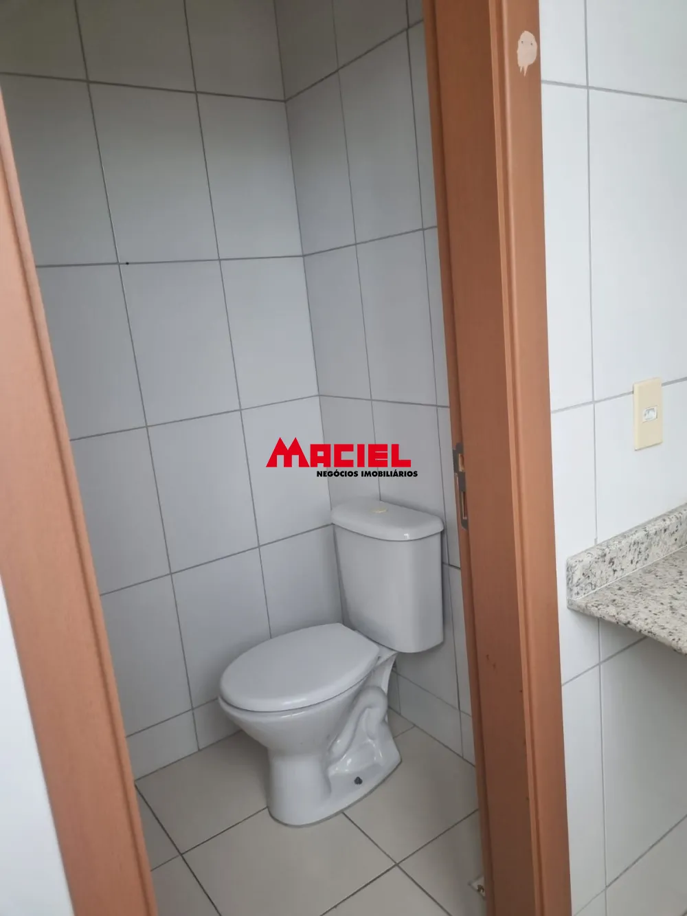 Alugar Comercial / Sala em S&atilde;o Jos&eacute; dos Campos R$ 2.000,00 - Foto 11