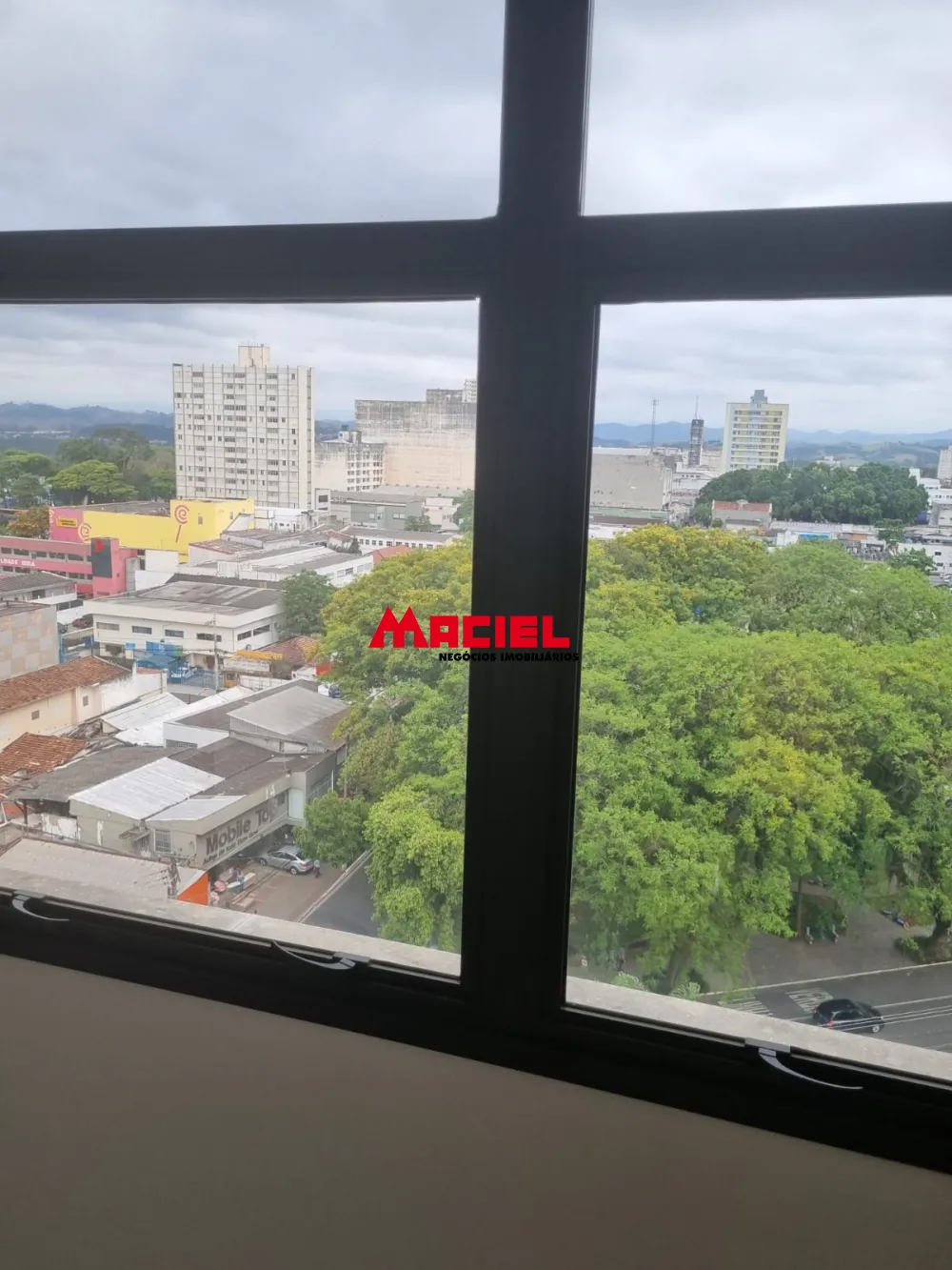 Alugar Comercial / Sala em S&atilde;o Jos&eacute; dos Campos R$ 2.000,00 - Foto 15