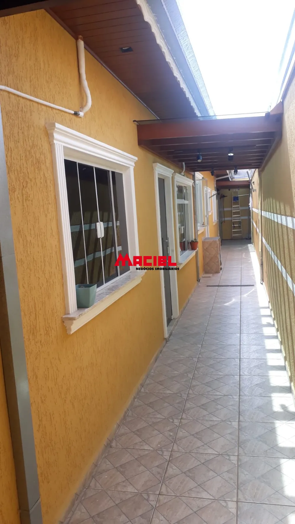 Comprar Casa / Padr&atilde;o em S&atilde;o Jos&eacute; dos Campos R$ 380.000,00 - Foto 2