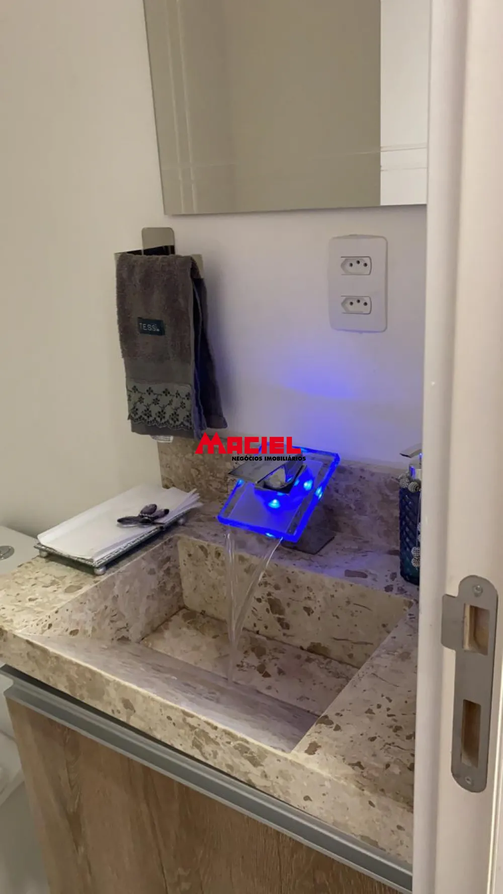 Alugar Comercial / Sala em S&atilde;o Jos&eacute; dos Campos R$ 9.420,00 - Foto 4