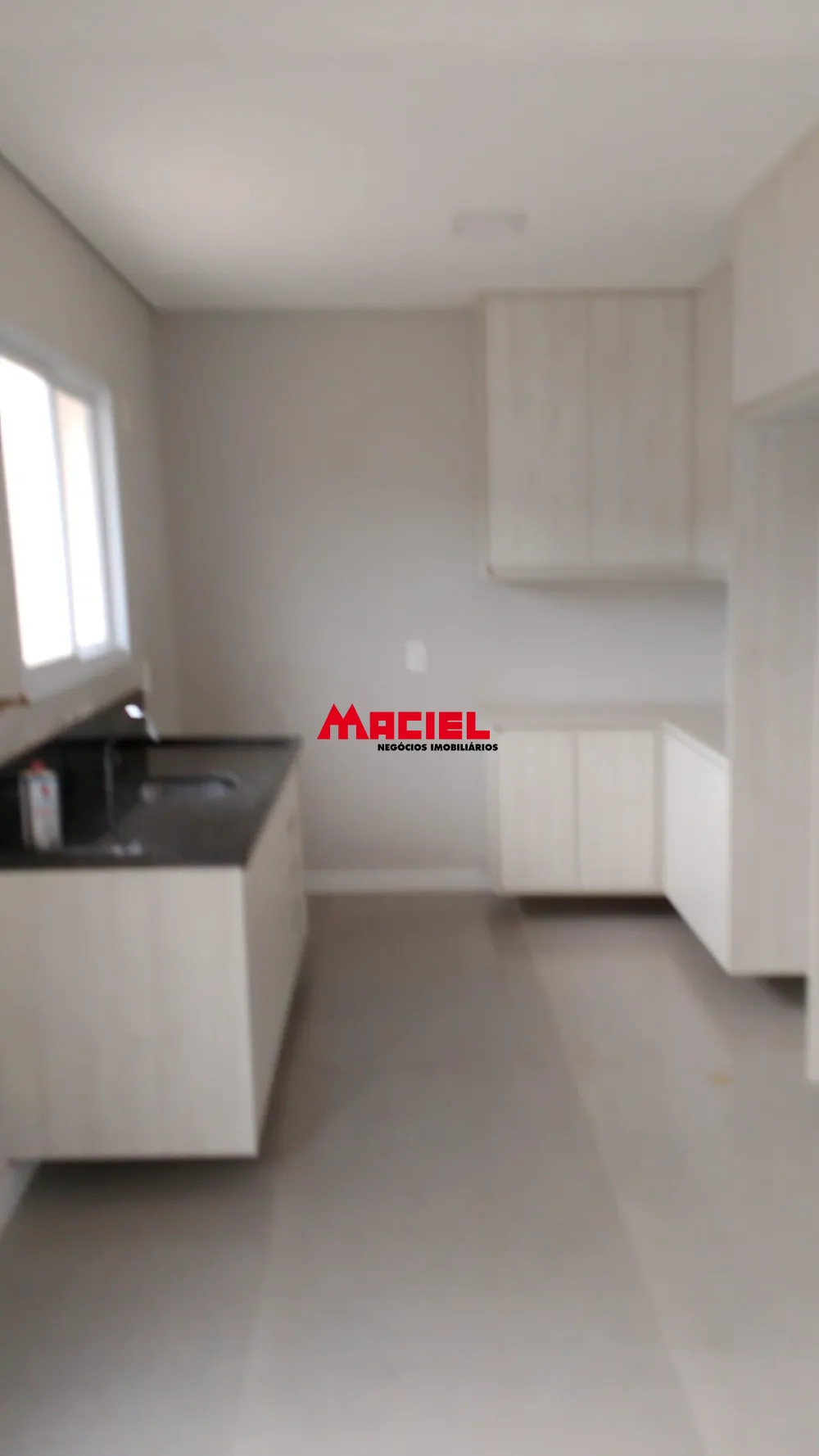 Alugar Casa / Sobrado em S&atilde;o Jos&eacute; dos Campos R$ 2.200,00 - Foto 3
