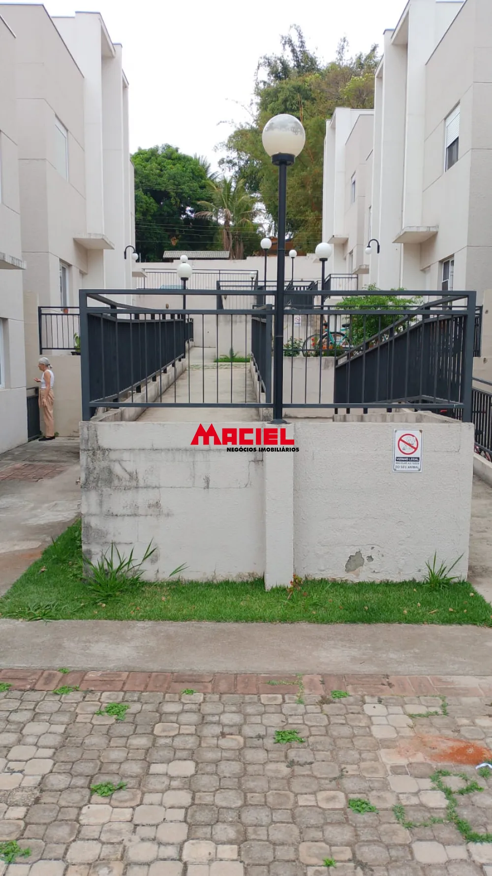 Alugar Casa / Sobrado em S&atilde;o Jos&eacute; dos Campos R$ 2.200,00 - Foto 4