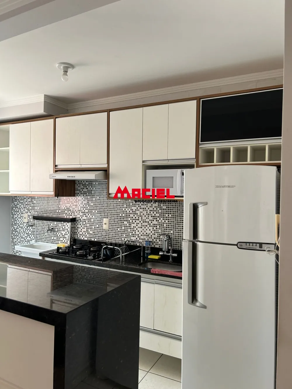 Alugar Apartamento / Padr&atilde;o em S&atilde;o Jos&eacute; dos Campos R$ 1.300,00 - Foto 1