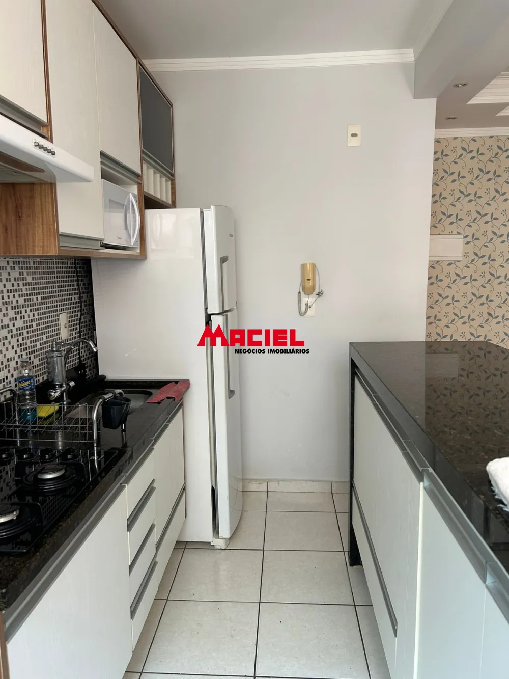 Alugar Apartamento / Padr&atilde;o em S&atilde;o Jos&eacute; dos Campos R$ 1.300,00 - Foto 3