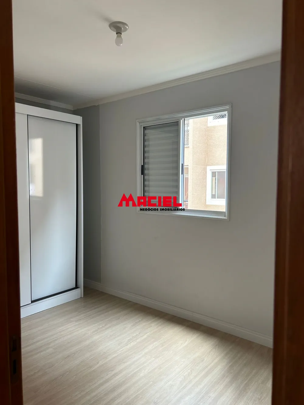 Alugar Apartamento / Padr&atilde;o em S&atilde;o Jos&eacute; dos Campos R$ 1.300,00 - Foto 6