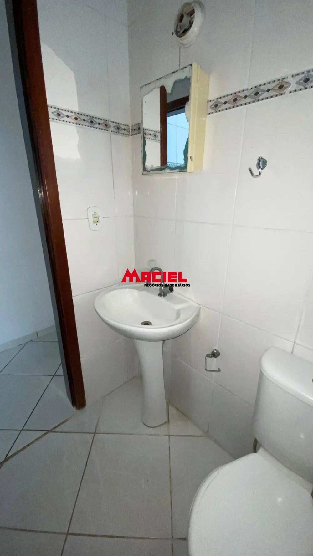 Alugar Casa / Sobrado em S&atilde;o Jos&eacute; dos Campos R$ 3.600,00 - Foto 11