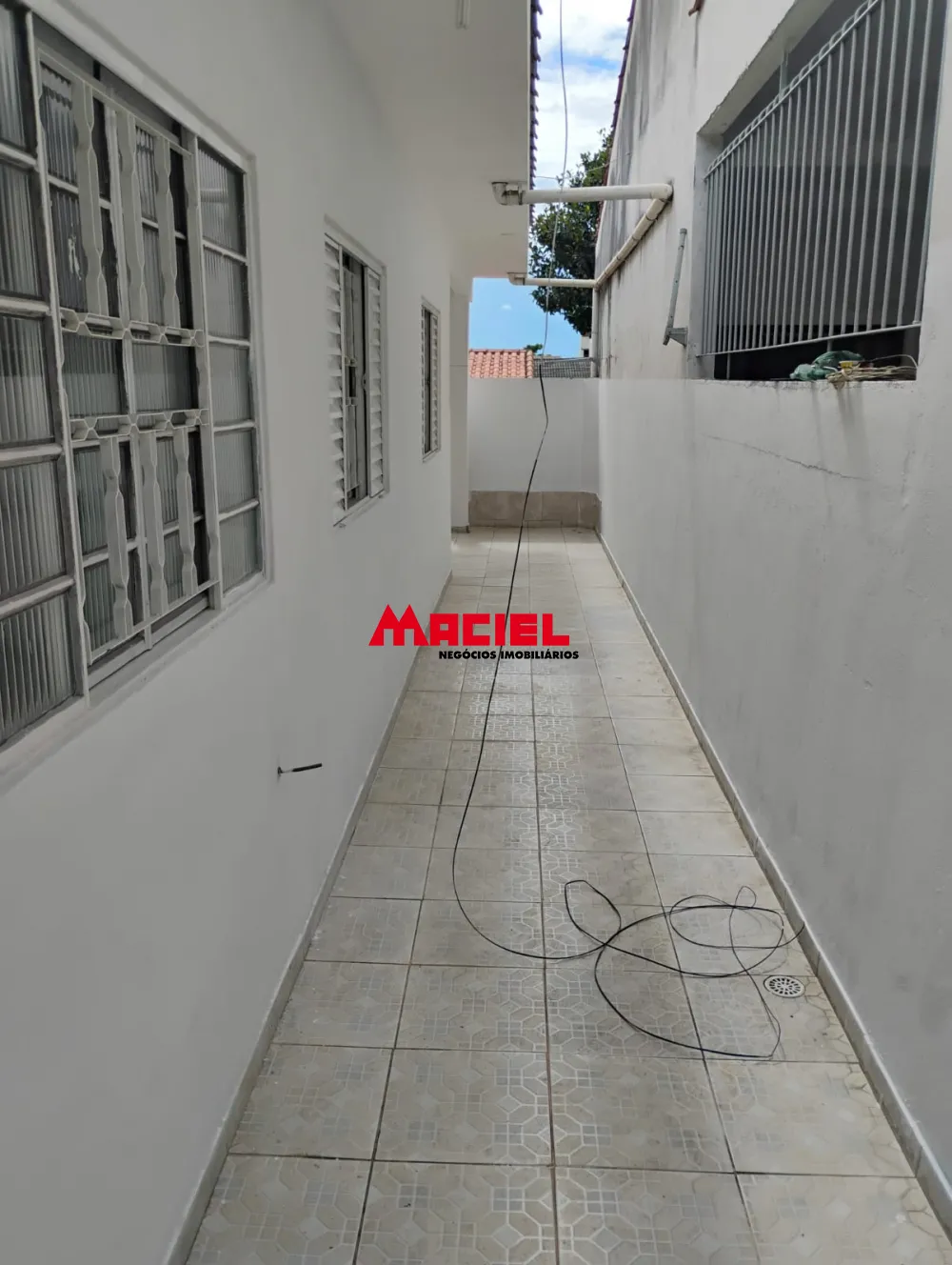 Alugar Casa / Sobrado em S&atilde;o Jos&eacute; dos Campos R$ 2.500,00 - Foto 13