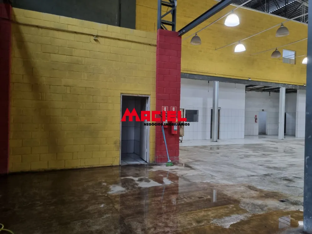 Alugar Comercial / Galp&atilde;o em Trememb&eacute; R$ 16.600,00 - Foto 3