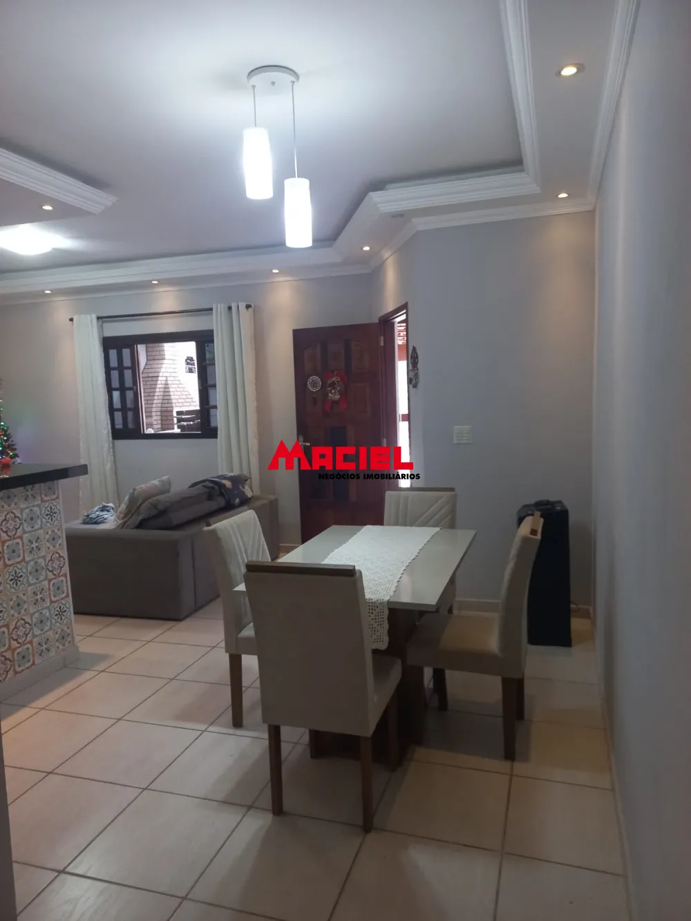 Comprar Casa / Padr&atilde;o em S&atilde;o Jos&eacute; dos Campos R$ 457.500,00 - Foto 1