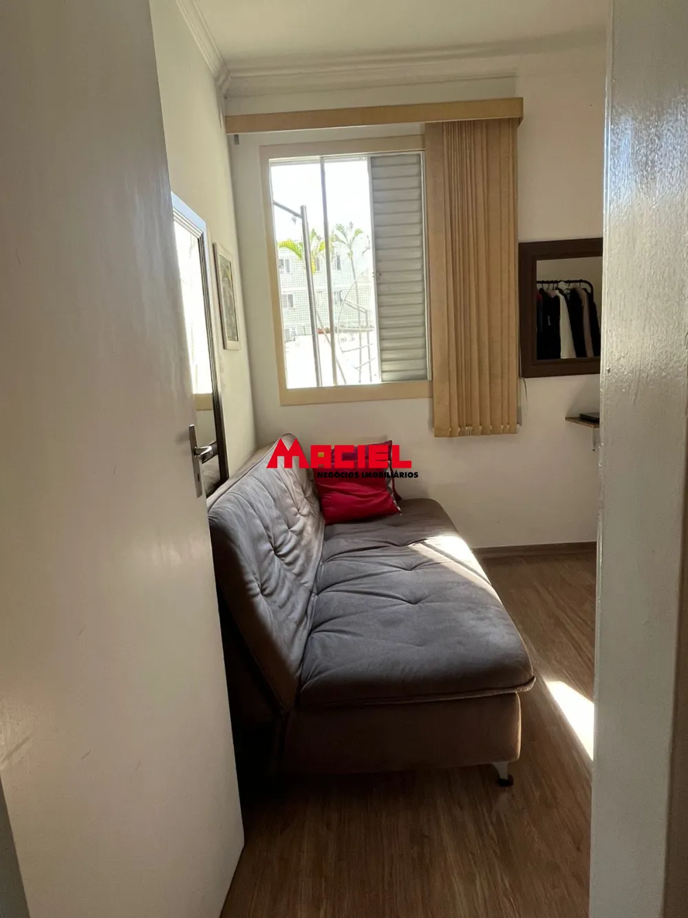 Comprar Apartamento / Padr&atilde;o em S&atilde;o Jos&eacute; dos Campos R$ 350.000,00 - Foto 11