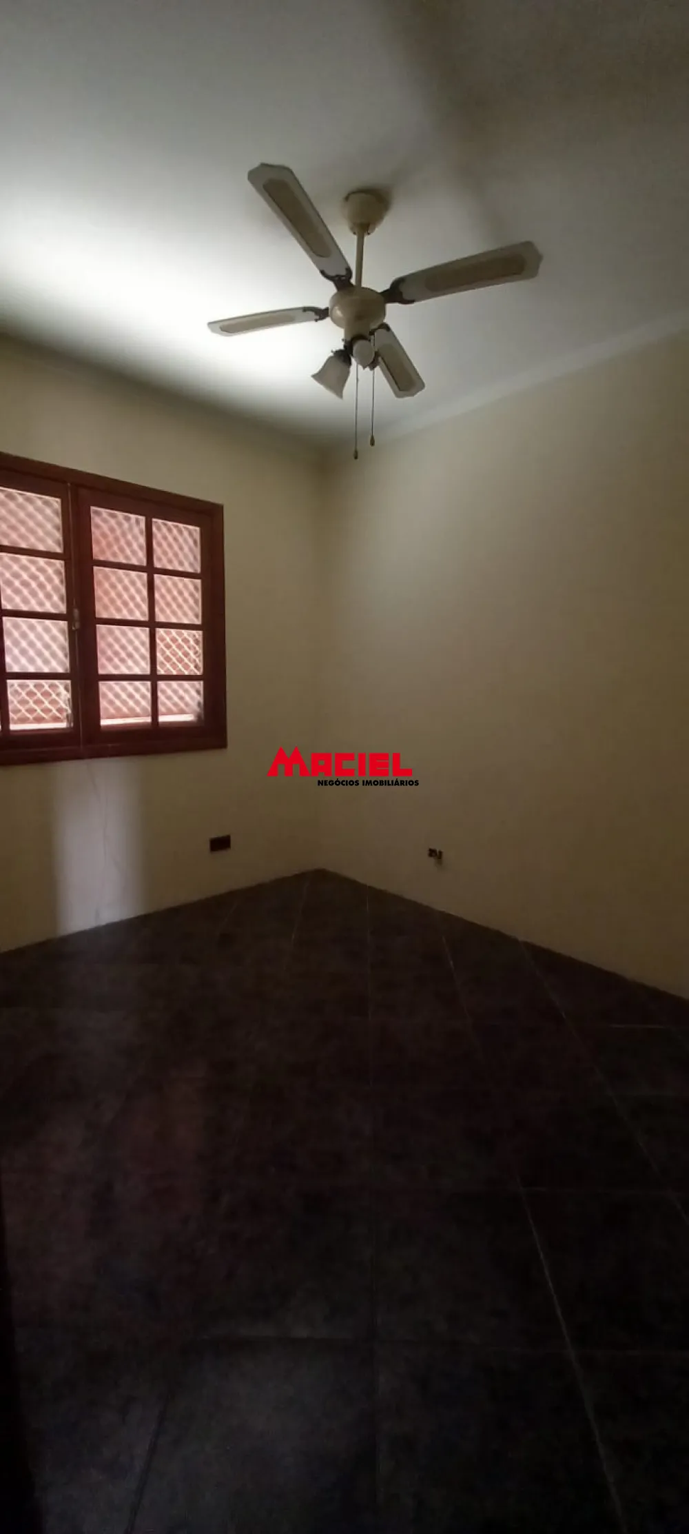 Alugar Casa / Padr&atilde;o em S&atilde;o Jos&eacute; dos Campos R$ 4.600,00 - Foto 4