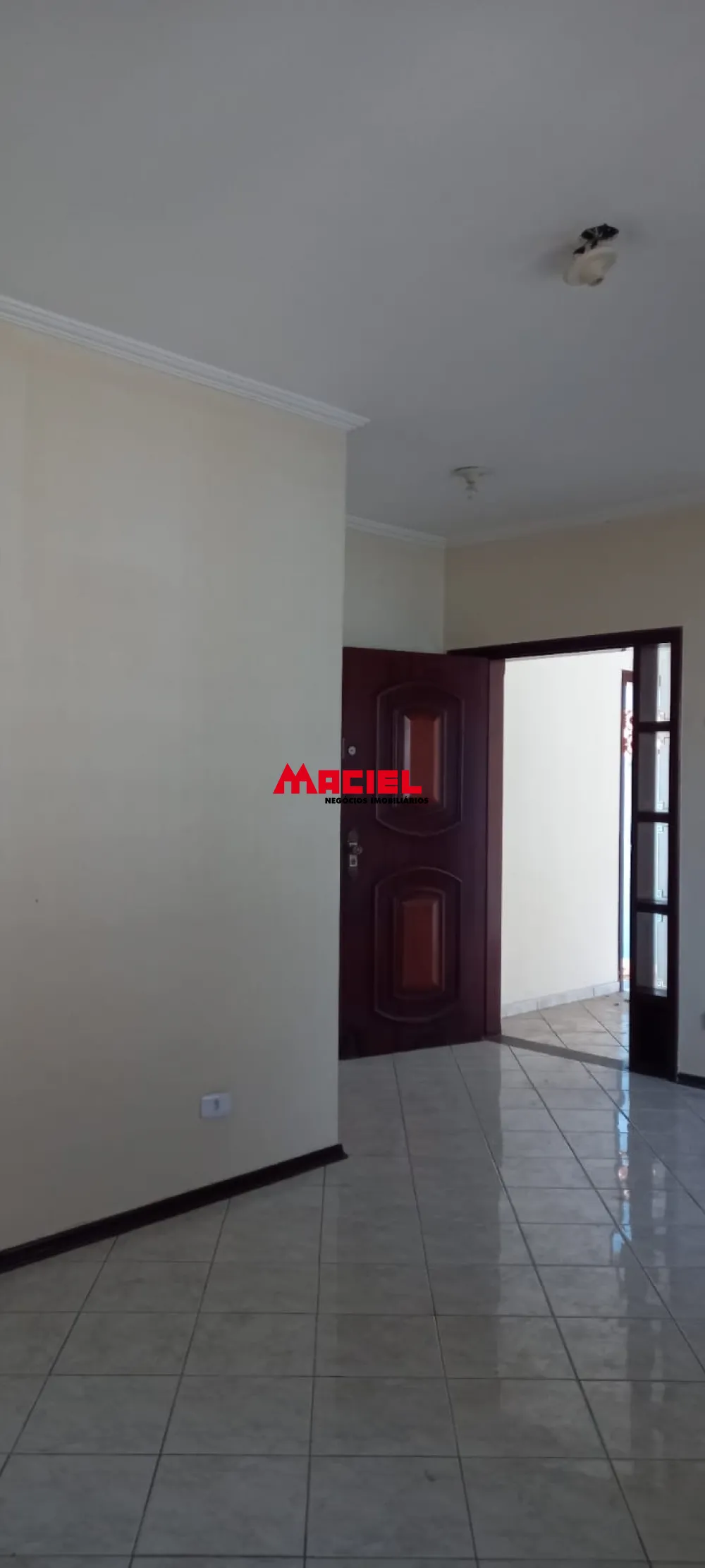 Alugar Casa / Padr&atilde;o em S&atilde;o Jos&eacute; dos Campos R$ 4.600,00 - Foto 8