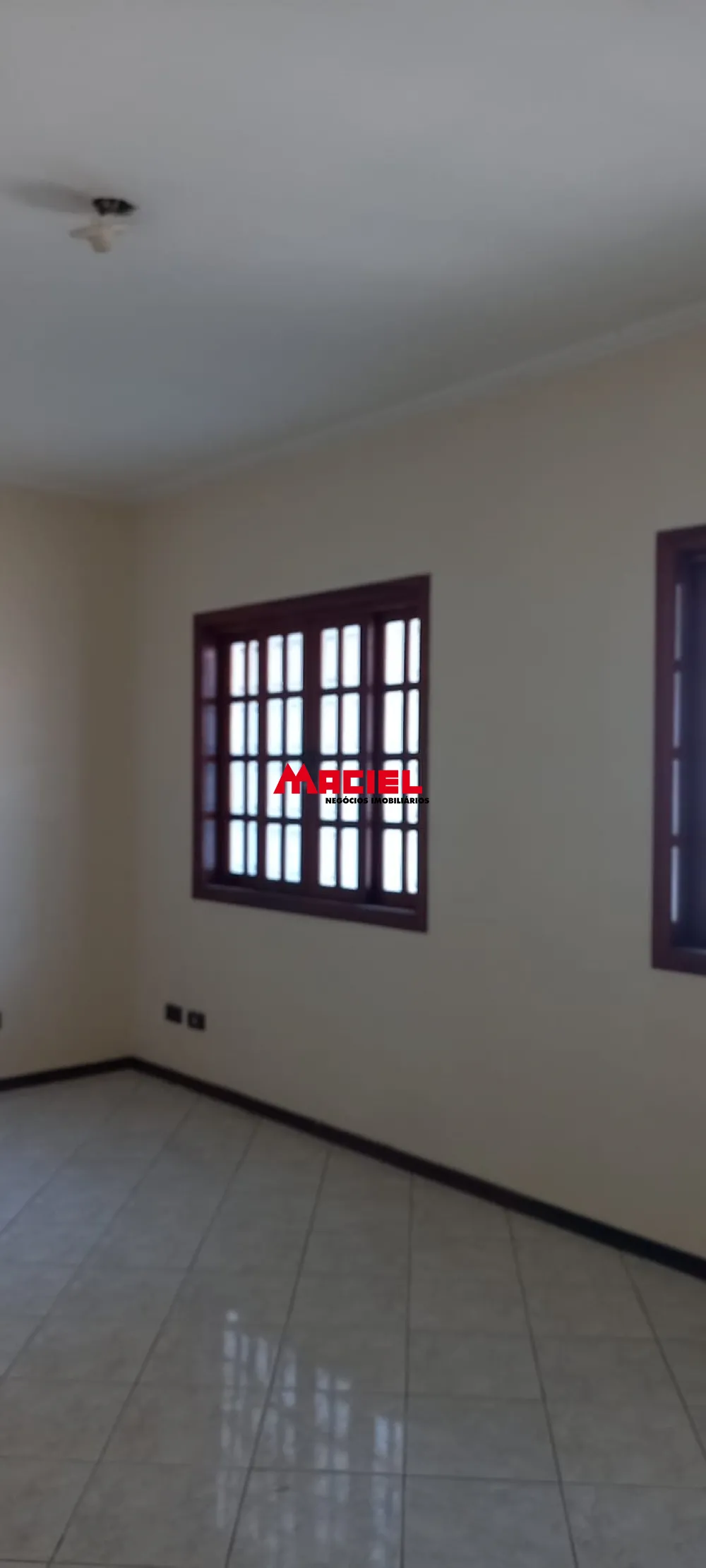 Alugar Casa / Padr&atilde;o em S&atilde;o Jos&eacute; dos Campos R$ 4.600,00 - Foto 9