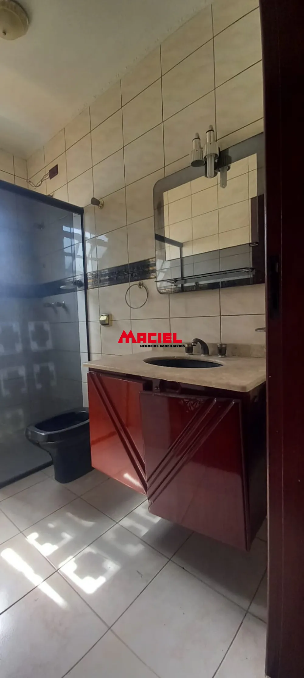 Alugar Casa / Padr&atilde;o em S&atilde;o Jos&eacute; dos Campos R$ 4.600,00 - Foto 28