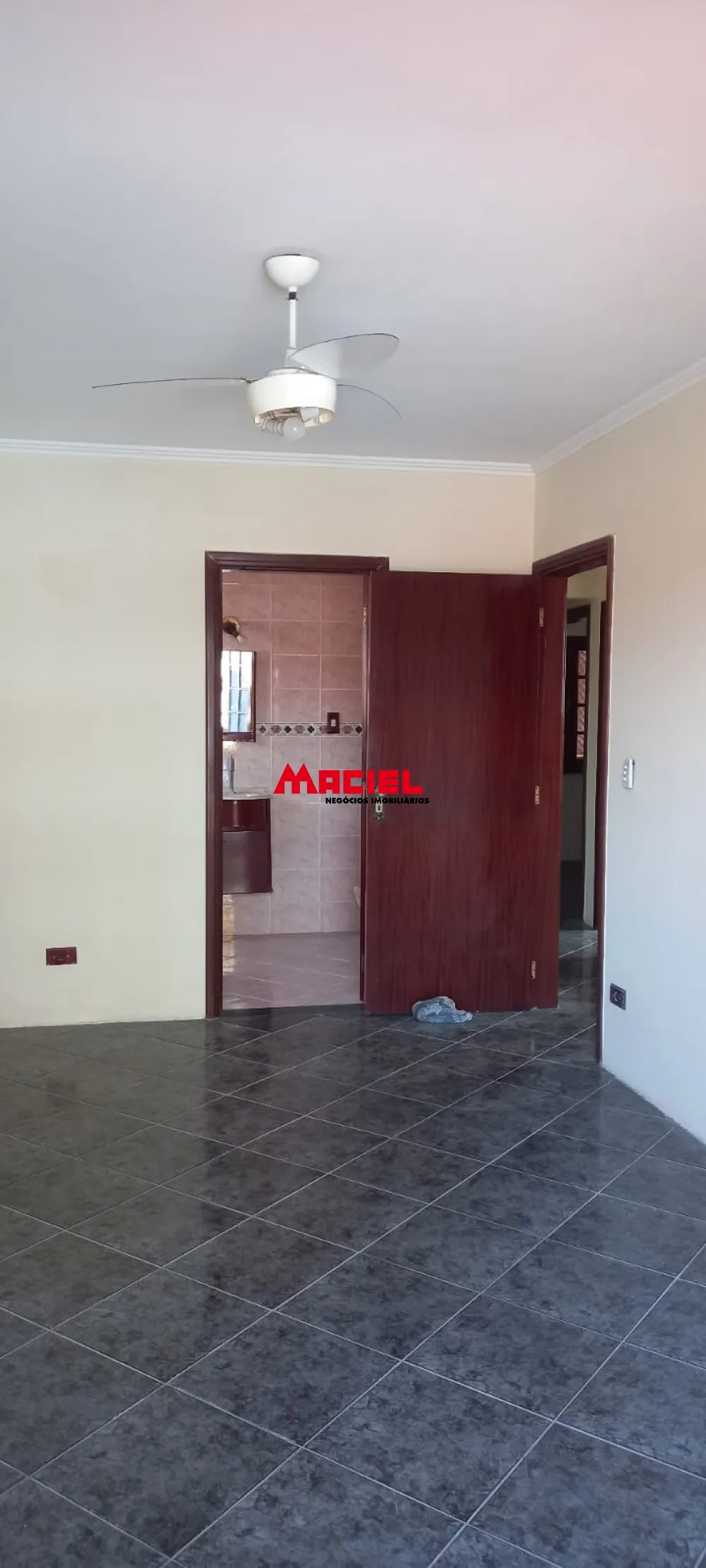 Alugar Casa / Padr&atilde;o em S&atilde;o Jos&eacute; dos Campos R$ 4.600,00 - Foto 35