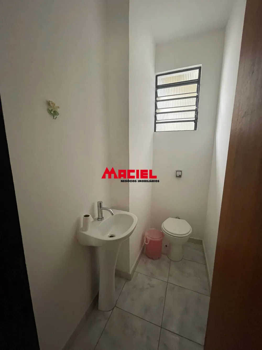 Alugar Casa / Padr&atilde;o em S&atilde;o Jos&eacute; dos Campos R$ 2.500,00 - Foto 10
