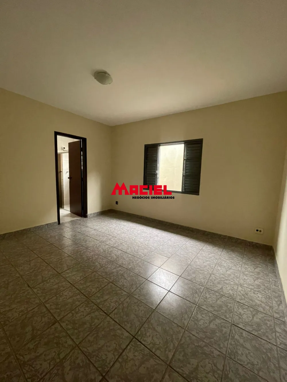 Alugar Casa / Padr&atilde;o em S&atilde;o Jos&eacute; dos Campos R$ 2.500,00 - Foto 11