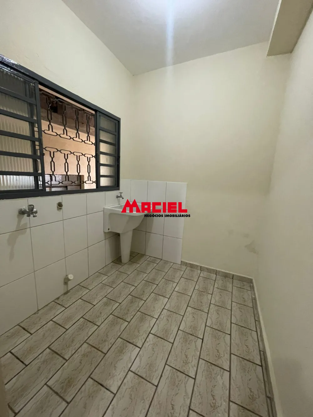Alugar Casa / Padr&atilde;o em S&atilde;o Jos&eacute; dos Campos R$ 2.500,00 - Foto 14