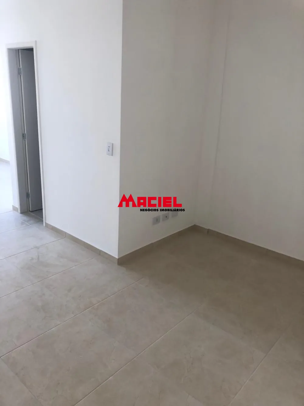 Alugar Comercial / Sala em Edif&iacute;cio/Condom&iacute;nio em S&atilde;o Jos&eacute; dos Campos R$ 1.000,00 - Foto 2