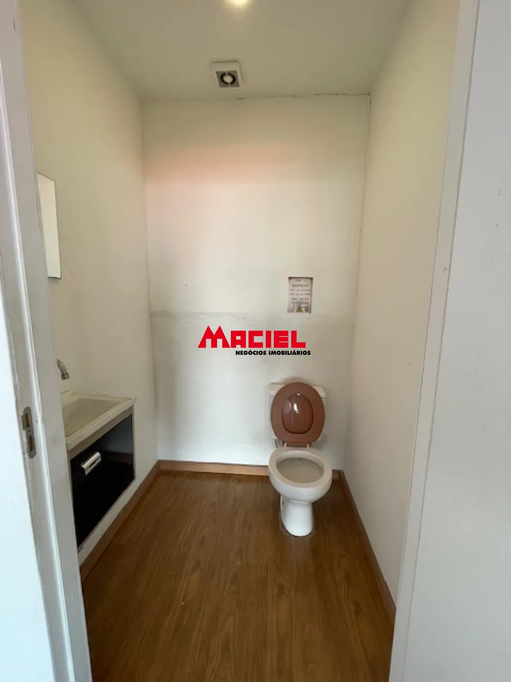 Alugar Comercial / Sala em S&atilde;o Jos&eacute; dos Campos R$ 20.000,00 - Foto 1